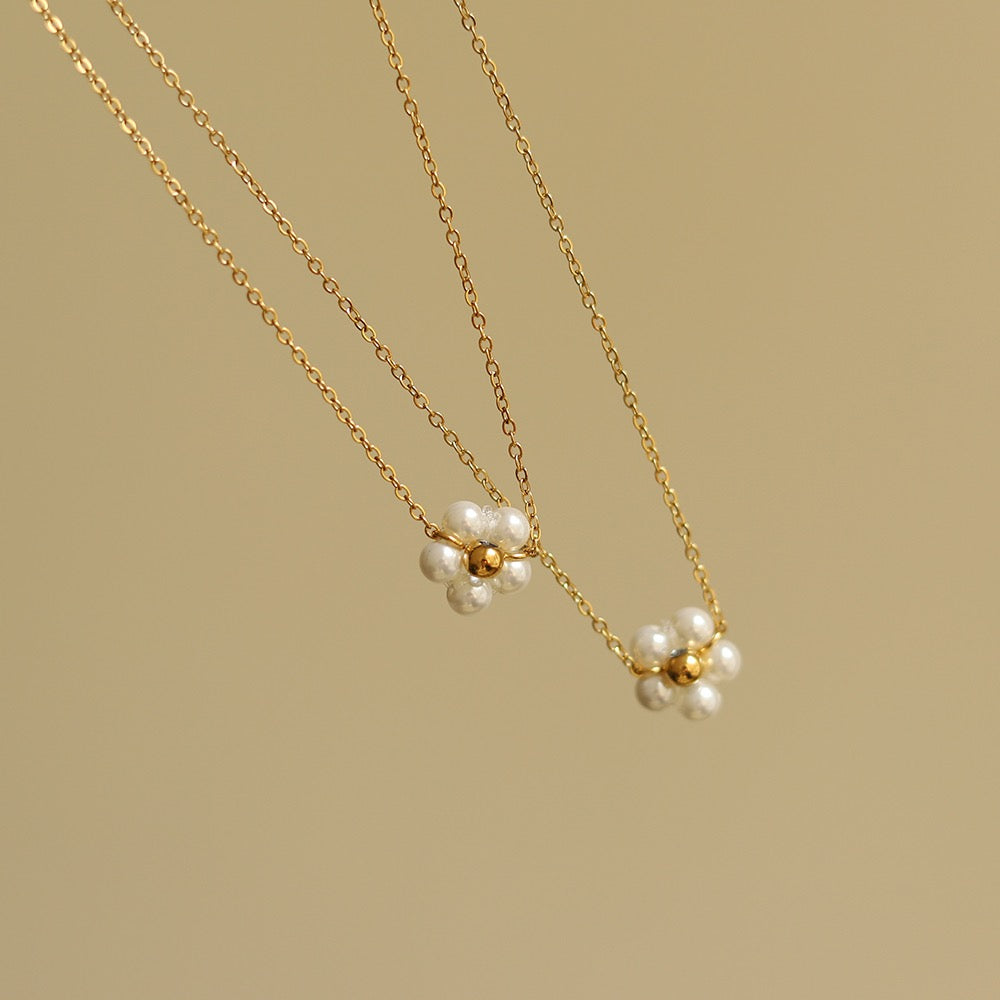 Flower Pearl Necklace